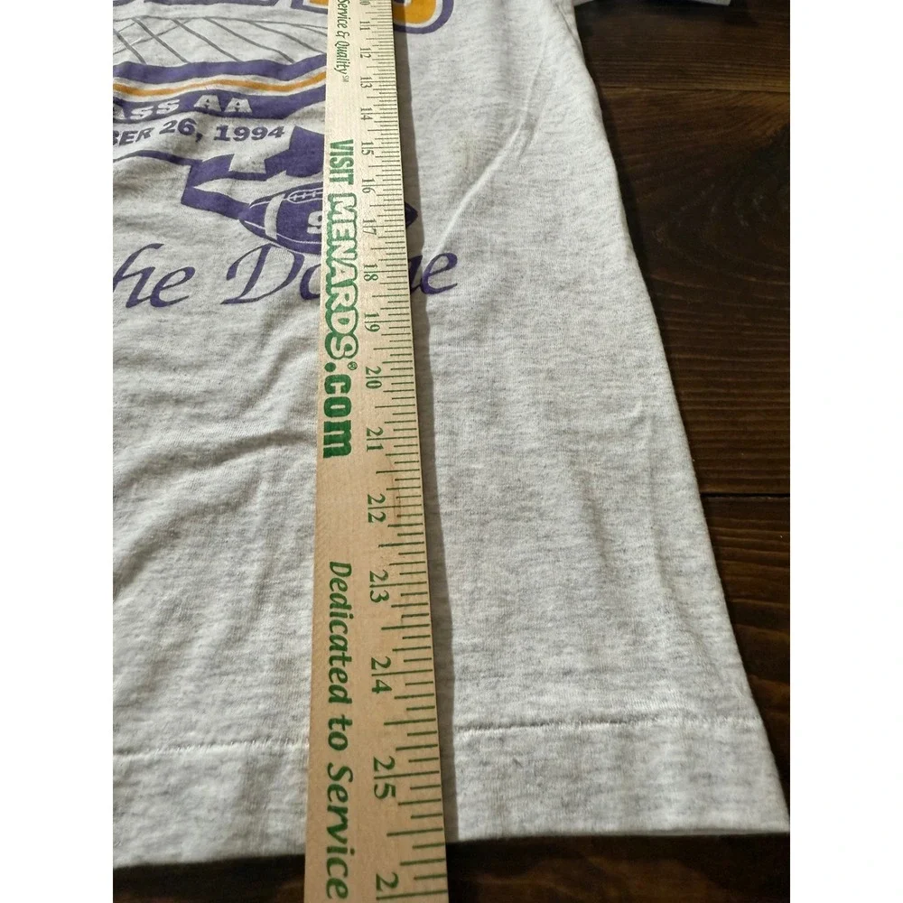 Vintage 90s Bay City Central Wolves Football T-Shirt‎ Fruit of the Loom Medium